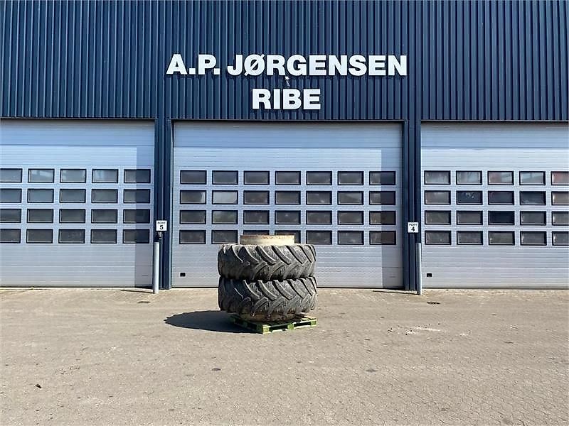 Kleber 620/70R42 8 låse medfølger