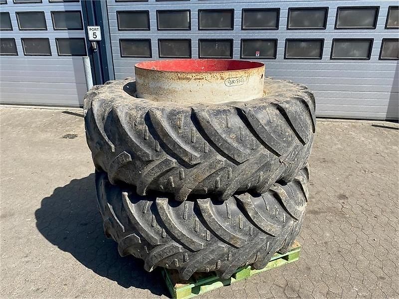 Kleber 620/70R42 8 låse medfølger