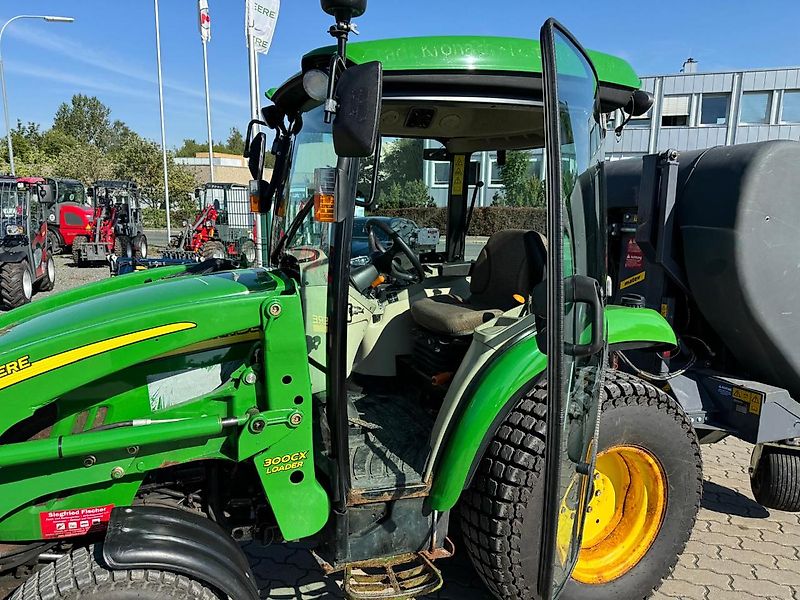 John Deere 3720
