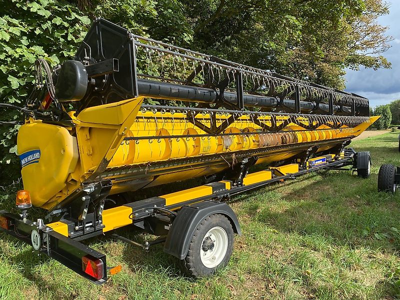 New Holland Agriculture New Holland 30FT Vari-Feed Header