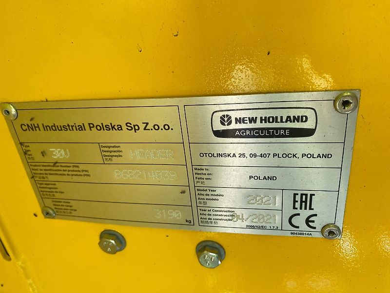 New Holland Agriculture New Holland 30FT Vari-Feed Header