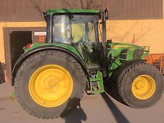 John Deere 6230