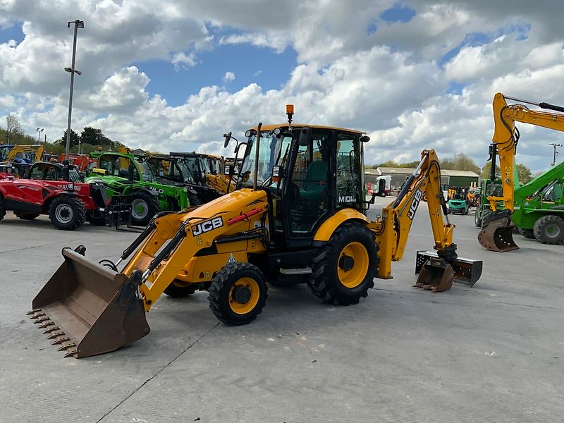 JCB Midi CX Wheeled Digger (ST23004)