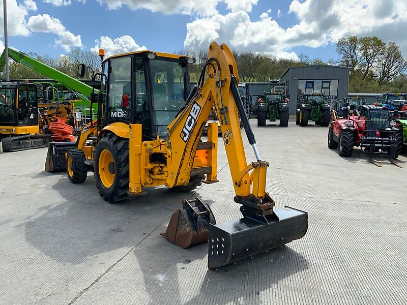 JCB Midi CX Wheeled Digger (ST23004)