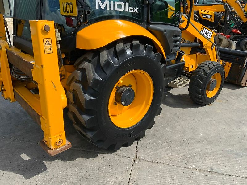 JCB Midi CX Wheeled Digger (ST23004)