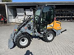 Giant 2700 HD+ mit Kabine Euro &amp; Heckhydraulik Kat 2