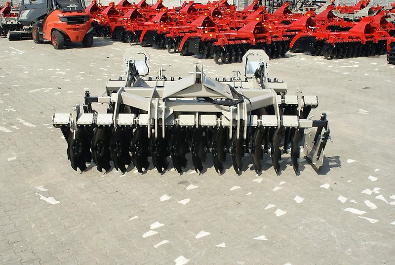 Rolex Scheibenegge / Discs harrow / Dechaumeur à disques / Erpice a dischi / Дисковая борона / Brona talerzowa 3 m