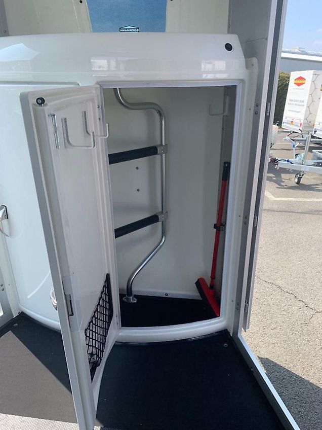 Böckmann Portax E Pferdeanhänger Alu Felgen Verschleißmatte