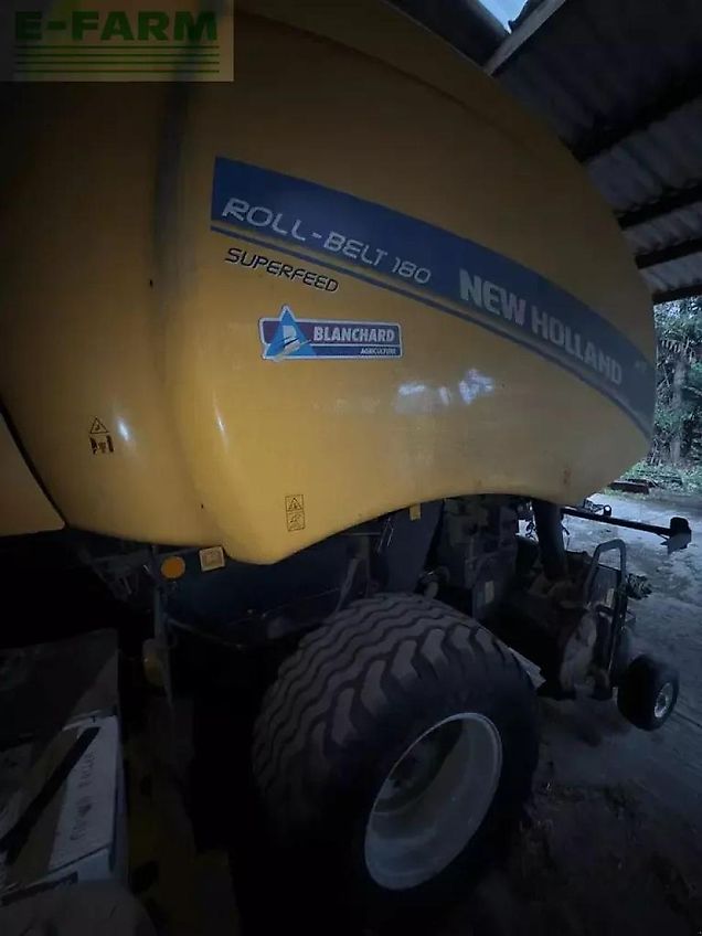 New Holland roll belt 180