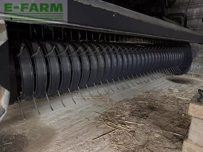 New Holland roll belt 180