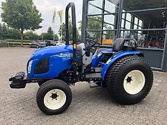 New Holland Boomer 35