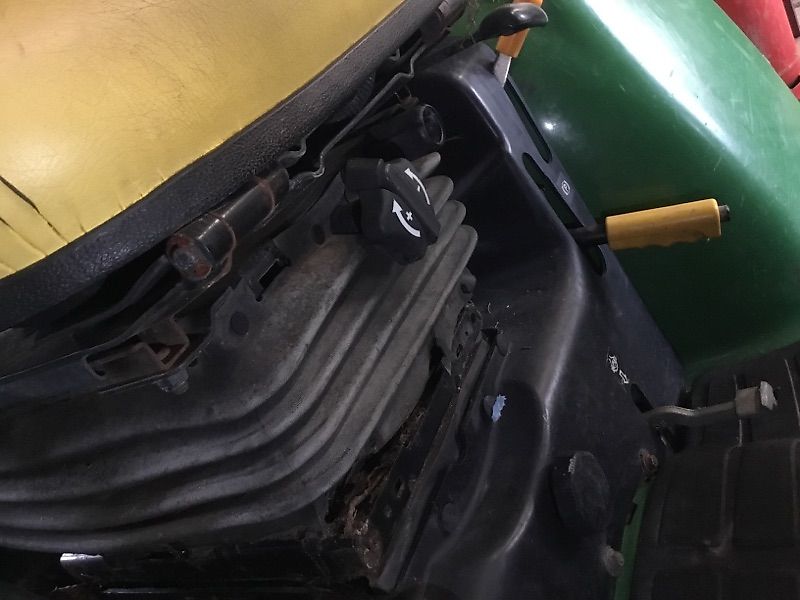 John Deere 3320 MY11