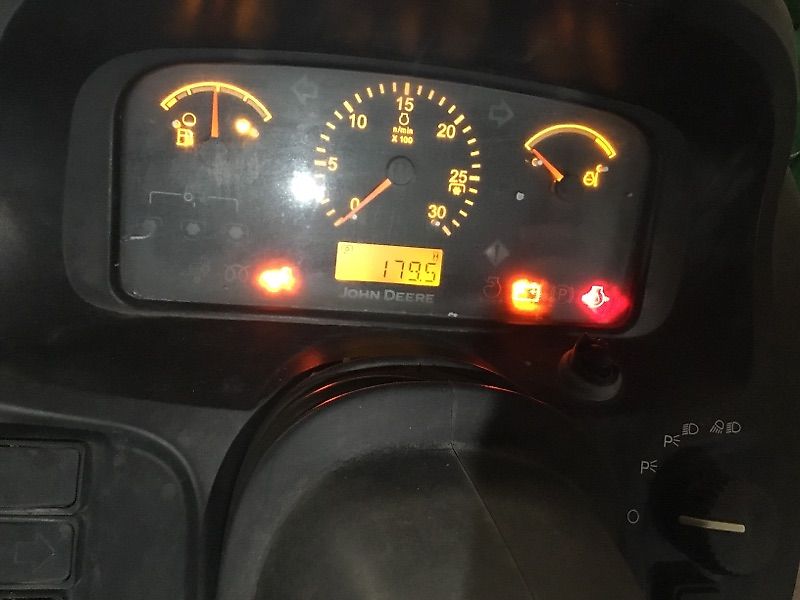 John Deere 3320 MY11