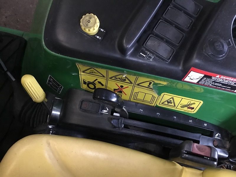 John Deere 3320 MY11