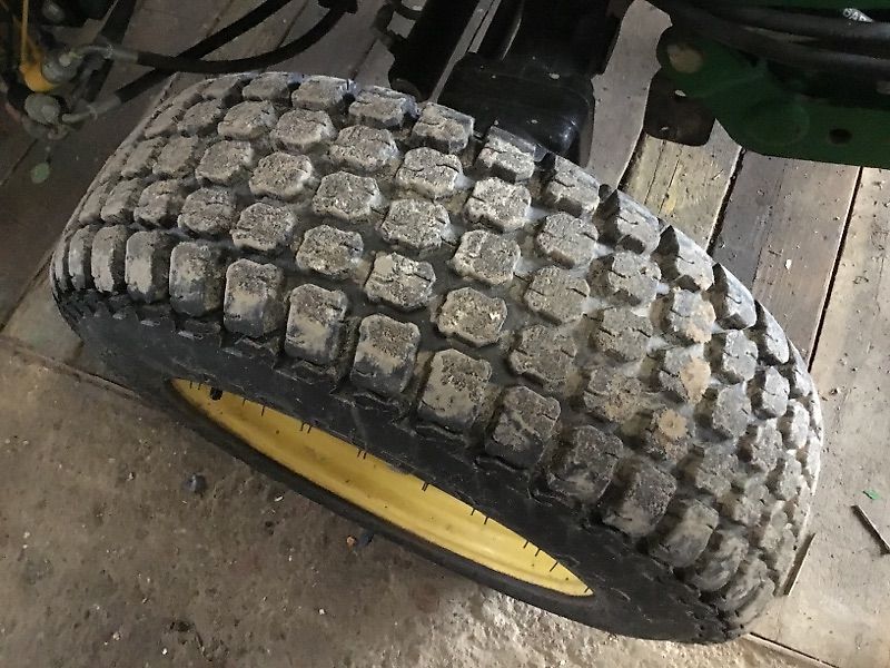 John Deere 3320 MY11